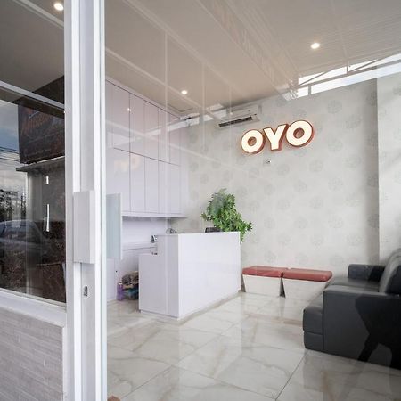 Oyo 291 Medan City Syariah Экстерьер фото